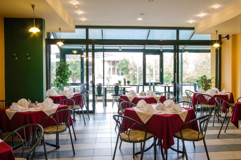 Hotel Zemaites Vilnius Ngoại thất bức ảnh