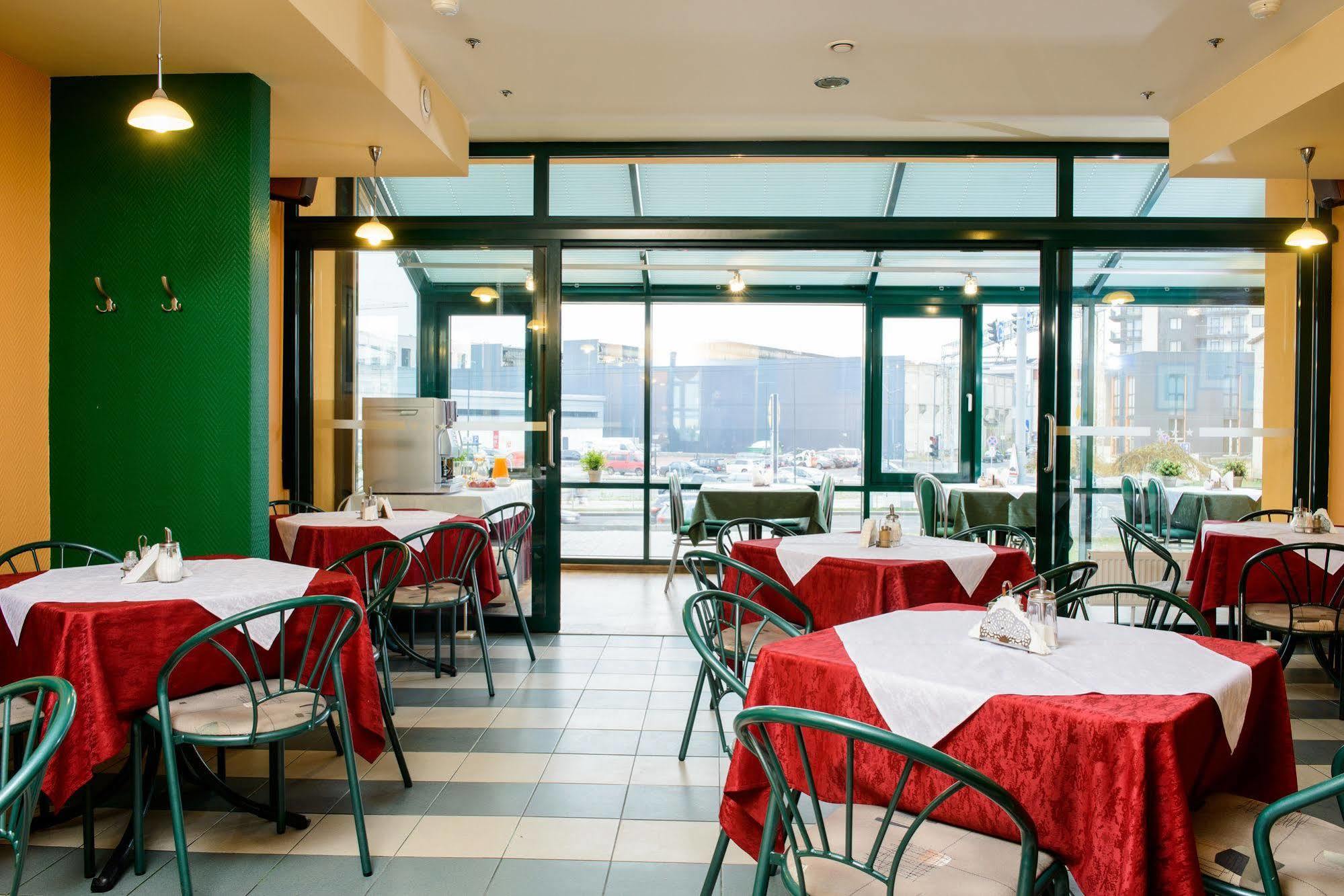 Hotel Zemaites Vilnius Ngoại thất bức ảnh